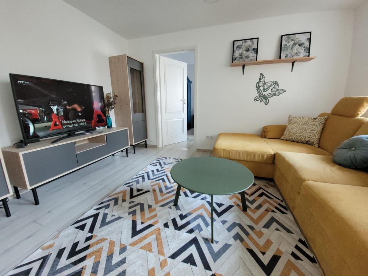 Lovely Apartment Near City Center Cluj-Napoca Exteriör bild